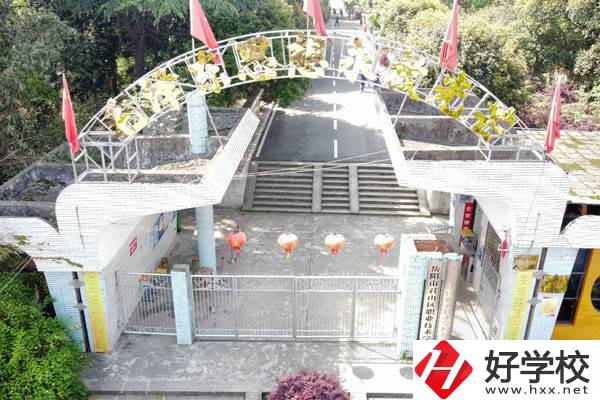 岳陽市君山區(qū)職業(yè)技術(shù)學校怎么樣？有哪些入學須知？