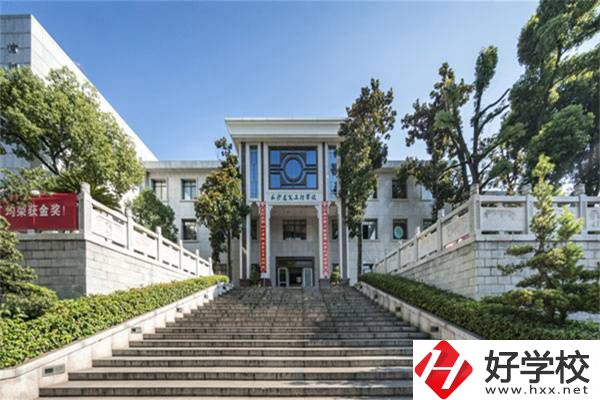 長沙有哪些職校可以學建筑工程專業(yè)？有什么辦學優(yōu)勢？