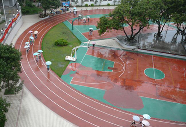 泉州財貿(mào)職業(yè)技術(shù)學校校園雨景