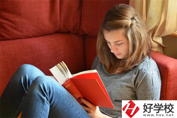 在湖南考不上高中怎么辦？女孩學(xué)點(diǎn)什么好？