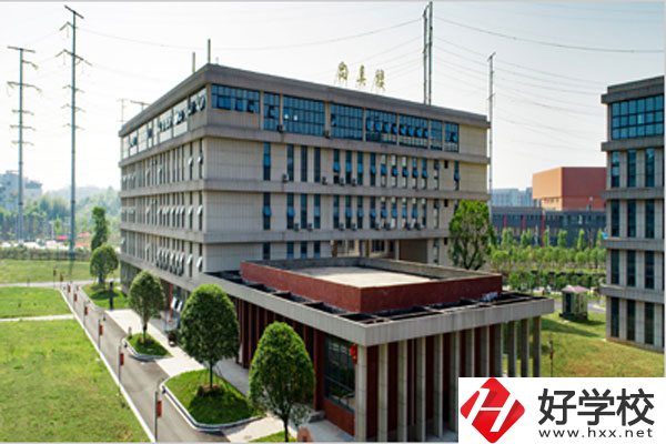 株洲市工業(yè)中等專業(yè)學(xué)校是公辦學(xué)校嗎？就業(yè)情況如何？