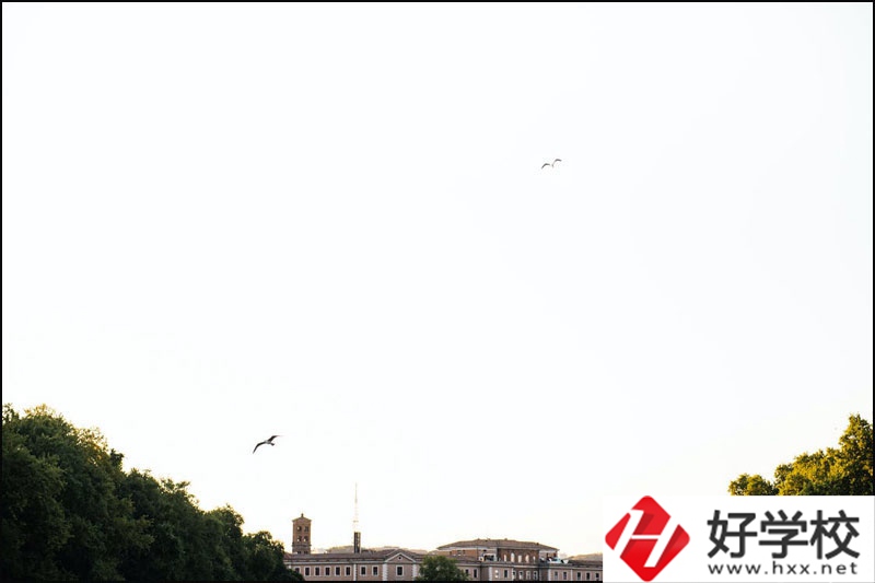 長沙中專有什么好的空乘學(xué)校？