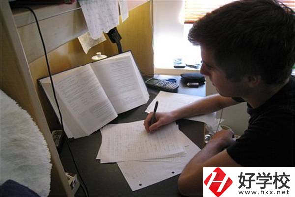 湖南分數(shù)低選私立高中還是選職校？選職校還能統(tǒng)考嗎？